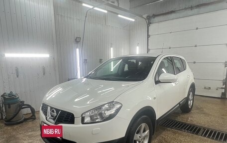 Nissan Qashqai, 2011 год, 950 000 рублей, 2 фотография