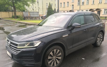 Volkswagen Touareg III, 2018 год, 4 200 000 рублей, 2 фотография