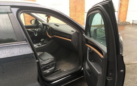 Volkswagen Touareg III, 2018 год, 4 200 000 рублей, 5 фотография