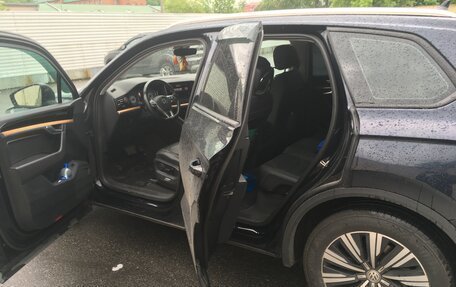 Volkswagen Touareg III, 2018 год, 4 200 000 рублей, 8 фотография