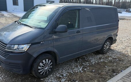 Volkswagen Transporter T6 рестайлинг, 2020 год, 3 300 000 рублей, 1 фотография