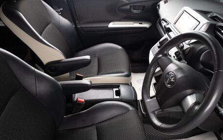 Toyota Wish II, 2015 год, 1 919 000 рублей, 16 фотография