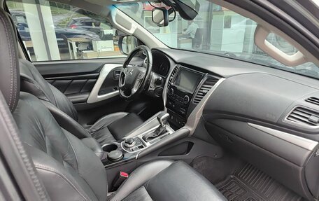 Mitsubishi Pajero Sport III рестайлинг, 2020 год, 3 099 000 рублей, 11 фотография