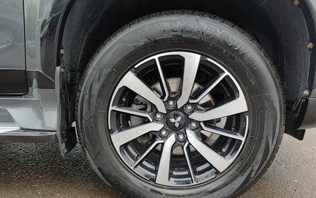 Mitsubishi Pajero Sport III рестайлинг, 2020 год, 3 099 000 рублей, 18 фотография