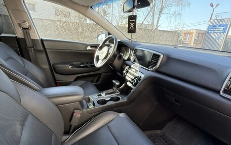 KIA Sportage IV рестайлинг, 2021 год, 2 630 000 рублей, 11 фотография