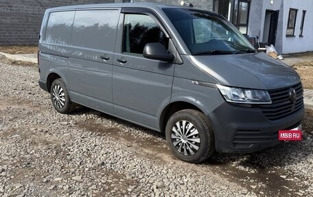 Volkswagen Transporter T6 рестайлинг, 2020 год, 3 300 000 рублей, 3 фотография