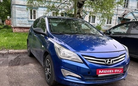 Hyundai Solaris II рестайлинг, 2015 год, 680 000 рублей, 2 фотография