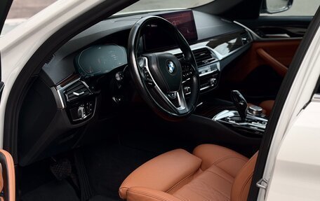 BMW 5 серия, 2021 год, 4 550 000 рублей, 10 фотография