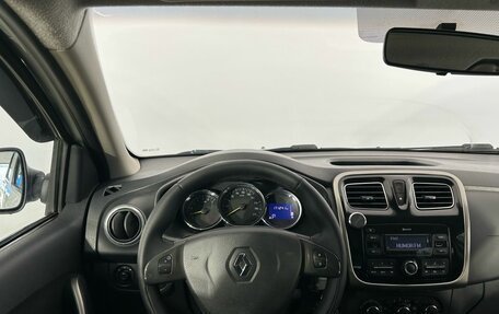 Renault Logan II, 2018 год, 799 000 рублей, 18 фотография