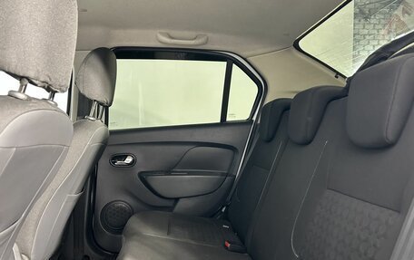 Renault Logan II, 2018 год, 799 000 рублей, 21 фотография