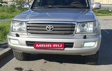 Toyota Land Cruiser 100 рестайлинг 2, 2002 год, 2 500 000 рублей, 7 фотография