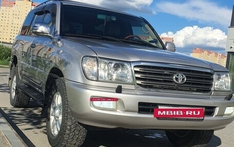 Toyota Land Cruiser 100 рестайлинг 2, 2002 год, 2 500 000 рублей, 3 фотография