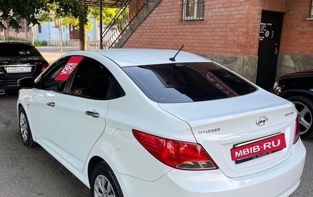 Hyundai Solaris II рестайлинг, 2015 год, 830 000 рублей, 4 фотография