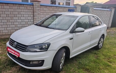 Volkswagen Polo VI (EU Market), 2016 год, 499 000 рублей, 2 фотография