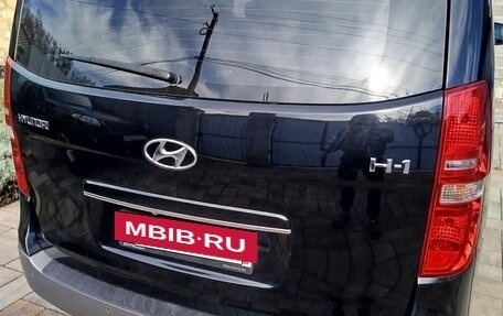 Hyundai H-1 II рестайлинг, 2018 год, 2 900 000 рублей, 4 фотография