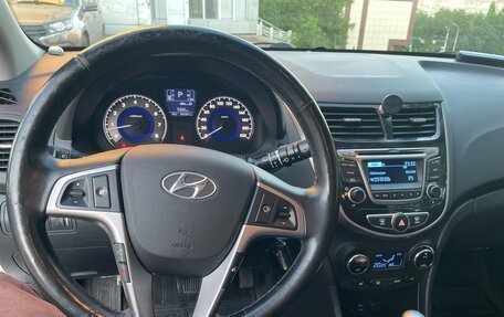 Hyundai Solaris II рестайлинг, 2015 год, 1 300 000 рублей, 8 фотография
