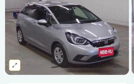 Honda Fit, 2020 год, 1 500 000 рублей, 6 фотография
