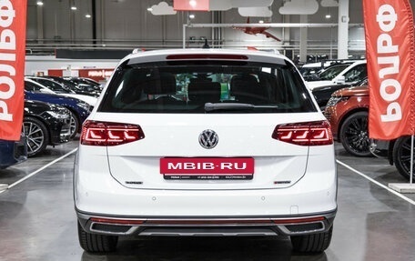 Volkswagen Passat B8 рестайлинг, 2019 год, 3 899 700 рублей, 15 фотография