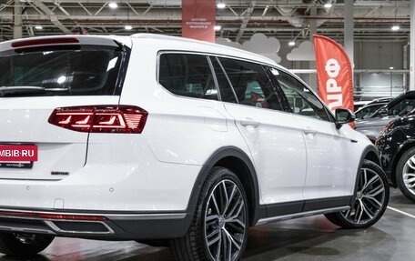 Volkswagen Passat B8 рестайлинг, 2019 год, 3 899 700 рублей, 14 фотография