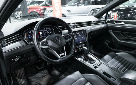 Volkswagen Passat B8 рестайлинг, 2019 год, 3 899 700 рублей, 21 фотография