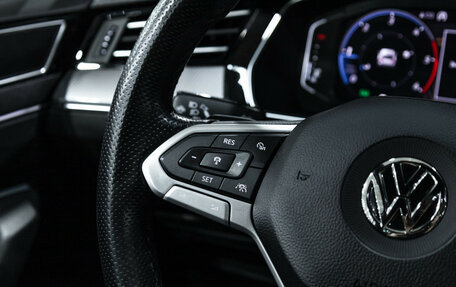 Volkswagen Passat B8 рестайлинг, 2019 год, 3 899 700 рублей, 33 фотография