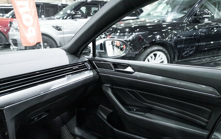 Volkswagen Passat B8 рестайлинг, 2019 год, 3 899 700 рублей, 29 фотография