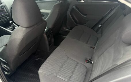 Volkswagen Jetta VI, 2012 год, 999 000 рублей, 9 фотография