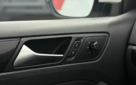Volkswagen Jetta VI, 2012 год, 999 000 рублей, 17 фотография