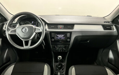 Skoda Rapid I, 2017 год, 957 000 рублей, 8 фотография