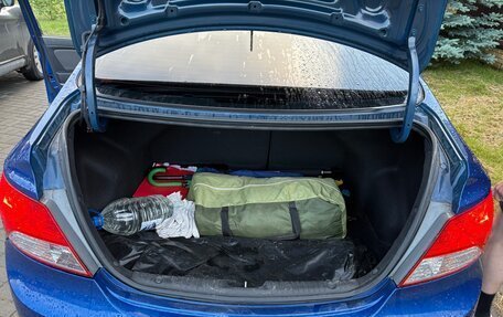 Hyundai Solaris II рестайлинг, 2012 год, 650 000 рублей, 10 фотография