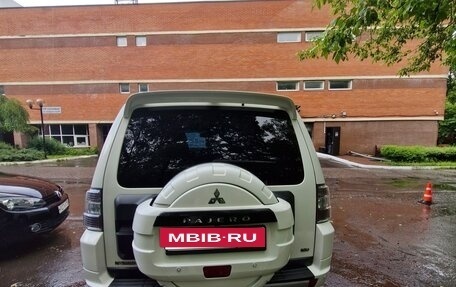 Mitsubishi Pajero IV, 2011 год, 1 950 000 рублей, 3 фотография