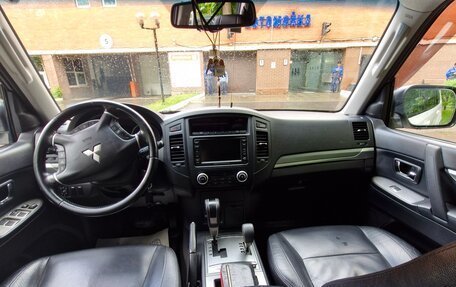 Mitsubishi Pajero IV, 2011 год, 1 950 000 рублей, 10 фотография