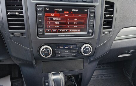 Mitsubishi Pajero IV, 2011 год, 1 950 000 рублей, 17 фотография