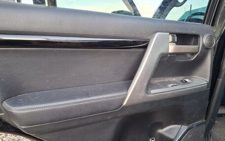 Toyota Land Cruiser 200, 2011 год, 3 000 000 рублей, 9 фотография