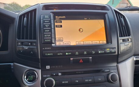 Toyota Land Cruiser 200, 2011 год, 3 000 000 рублей, 16 фотография