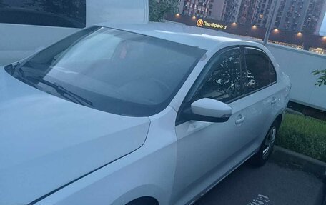 Skoda Rapid I, 2017 год, 410 000 рублей, 4 фотография