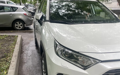 Toyota RAV4, 2022 год, 3 400 000 рублей, 4 фотография