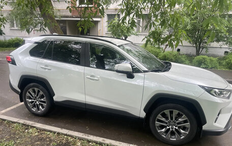 Toyota RAV4, 2022 год, 3 400 000 рублей, 3 фотография