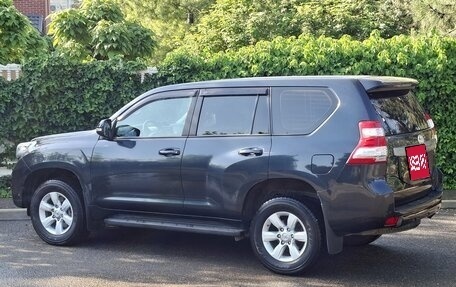 Toyota Land Cruiser Prado 150 рестайлинг 2, 2014 год, 4 200 000 рублей, 2 фотография