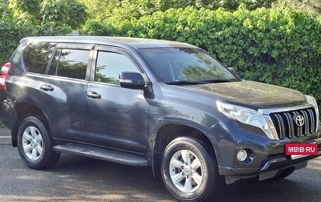 Toyota Land Cruiser Prado 150 рестайлинг 2, 2014 год, 4 200 000 рублей, 5 фотография