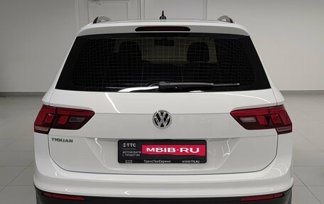 Volkswagen Tiguan II, 2018 год, 2 250 000 рублей, 10 фотография