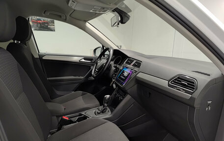 Volkswagen Tiguan II, 2018 год, 2 250 000 рублей, 15 фотография