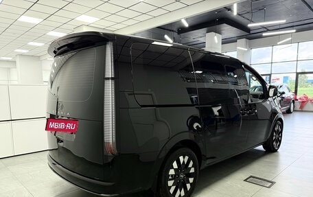 Hyundai Staria, 2024 год, 5 600 000 рублей, 8 фотография