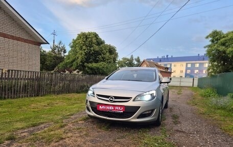 Opel Astra J, 2013 год, 650 000 рублей, 1 фотография