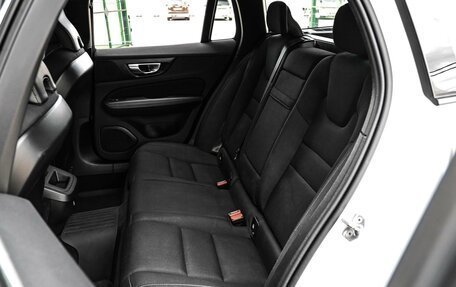 Volvo V60 Cross Country II, 2019 год, 2 434 000 рублей, 9 фотография