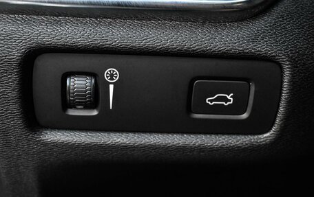 Volvo V60 Cross Country II, 2019 год, 2 434 000 рублей, 18 фотография