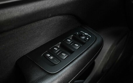 Volvo V60 Cross Country II, 2019 год, 2 434 000 рублей, 19 фотография
