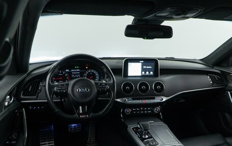 KIA Stinger I, 2018 год, 2 349 050 рублей, 5 фотография