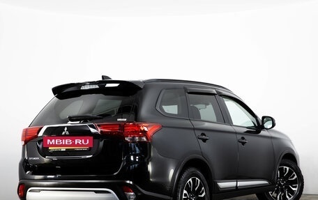 Mitsubishi Outlander III рестайлинг 3, 2021 год, 2 299 000 рублей, 5 фотография