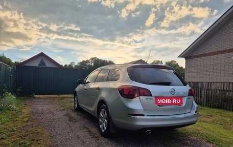 Opel Astra J, 2013 год, 650 000 рублей, 3 фотография